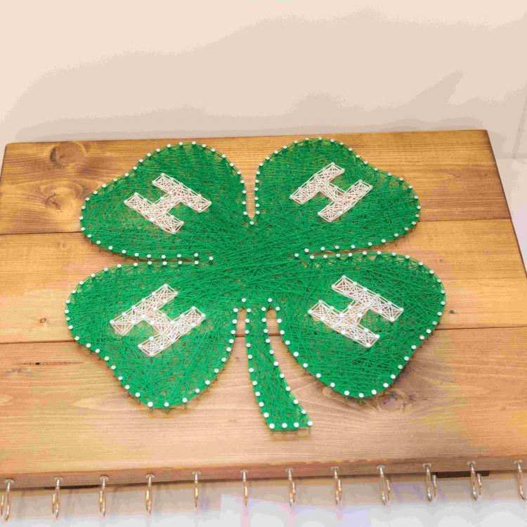  4-H clover